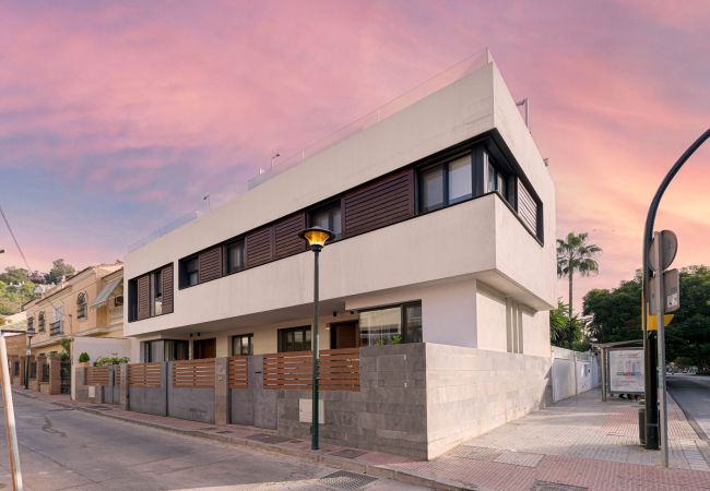 Radhus i Málaga - Carmen Beach -Semesterlägenhet i Pedregalejo Radhus i Málaga - Carmen Beach -Semesterlägenhet i Pedregalejo